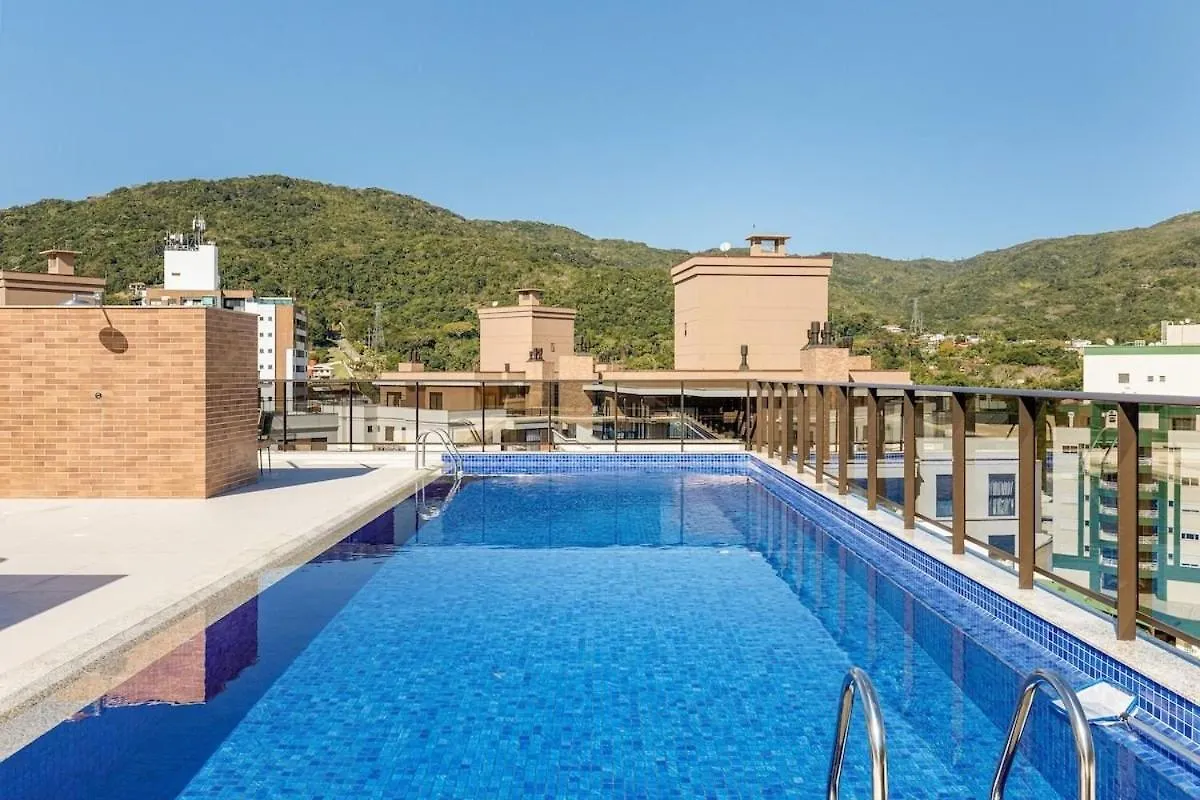 Studios Completo Com Piscina Na Cobertura Florianópolis 0*,